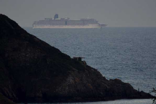 14 September 2020 - 19-12-33
The cruise ships moor up off Torquay for a few weeks at a time. And then they head off down channel passing Dartmouth. This is Arcadia
------------------------------
Cruise ship Arcadia passes Dartmouth